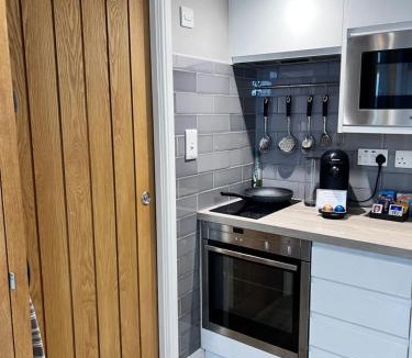 Heybridge House | The Tower, 1 bed 1850's Tiny House