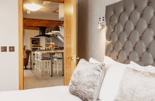 Crieff House | The Tower Gastro Pub & Apartments