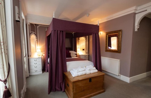 Arundel Hotel | The Town House