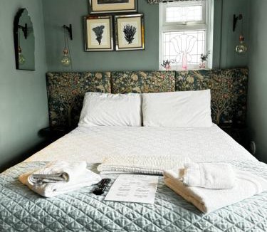 Sandown Bed & Breakfast | The Townhouse 101