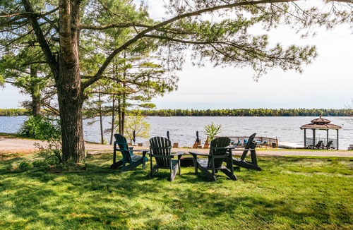 Havelock-Belmont-Methuen Ski Chalet | The Trace at Oak Lake - Chalet #15