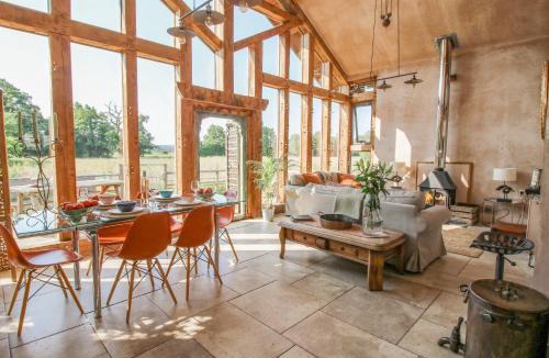 Wollerton House | The Tractor Shed