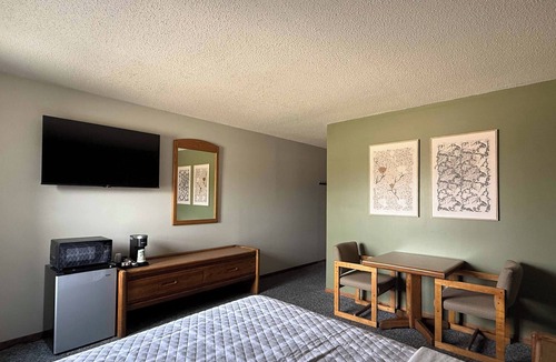 Amana Hotel | The Trail Inn - Amana IA