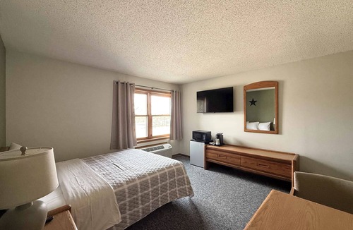 Amana Hotel | The Trail Inn - Amana IA