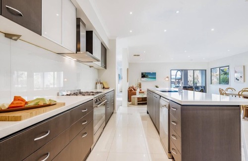 Safety Beach House | The Tranquil Retreat - Harbourside Haven @ Martha Cove