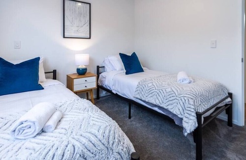 Upper Riccarton House | The Tranquil Terrace - Zen Zone 2 bed 2 bath