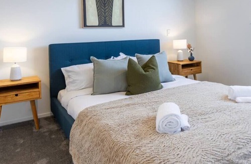 Upper Riccarton House | The Tranquil Terrace - Zen Zone 2 bed 2 bath