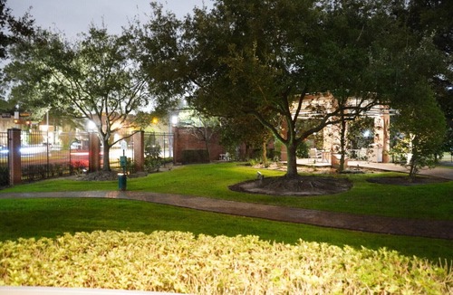 Woodlake - Briar Meadow Apartment | The Tranquility Den (NRG,City Centre, Galleria)