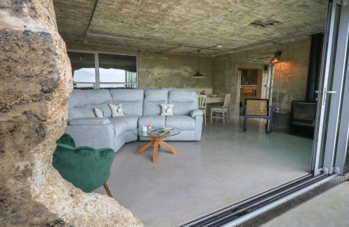 Osmington House | The Transmitter Bunker