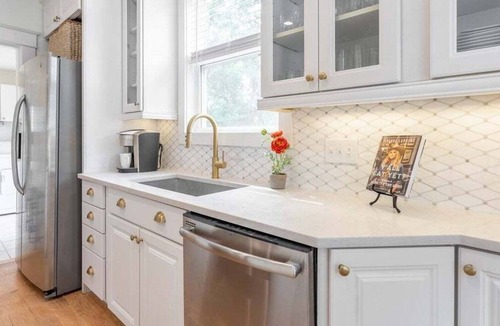 Historic Waverly House | The Traveler 902-Mountain Retreat-Sleeps 6
