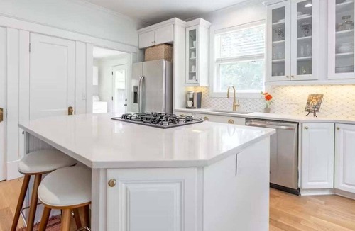 Historic Waverly House | The Traveler 902-Mountain Retreat-Sleeps 6