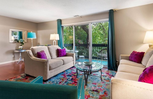 Westport Condo | The Traveler - Walkable Westport Condo + Parking
