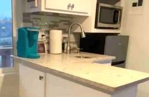 West Salem Cabin | The Tree House of Paradise