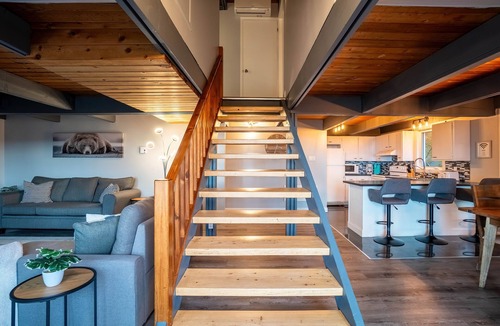 Beaupre Ski Chalet | The Tree-House | Sauna & Gym | in&out Pool | BBQ | AC | Fireplace