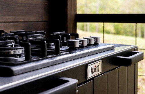 Hayesville Cabin | The Tree Spa, Tiny Cabin w/Hot Tub in the trees