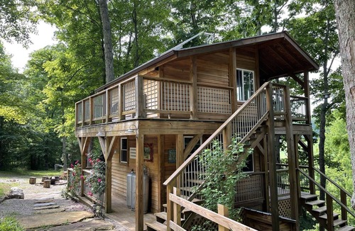 West Baden Springs Cabin | The Treehouse: Unique "Off the Grid" Cabin on the Lost River with stunning views
