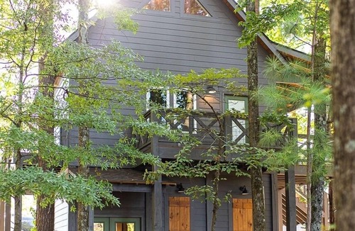 Gadsden House | The Treehouse at River Rocks Landing