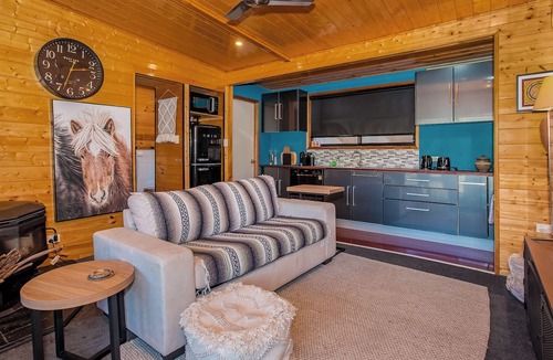 Gunderman Cabin | The Treehouse Gunderman with river views