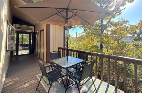 Holiday Island House | The Treehouse on Table Rock
