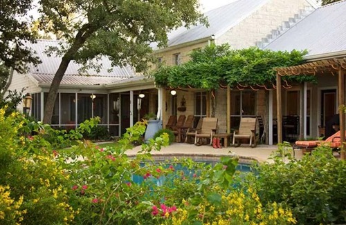 Jeddo Cabin | The Treehouse & The Ranch House at Davis Ranch Retreat