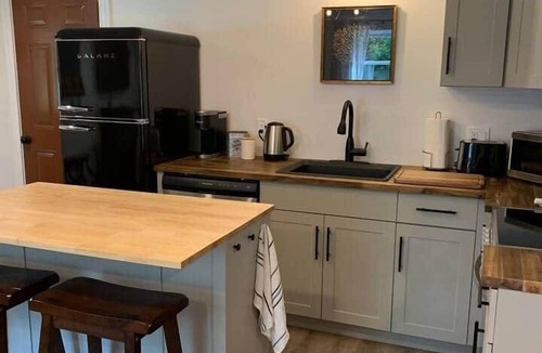 Trinity Apartment | The Trinity Guest Suite, Trinity Guest House