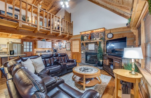 Piney Flats Cabin | The Triple Porch Retreat, Canoe Cabin @ BooneLake