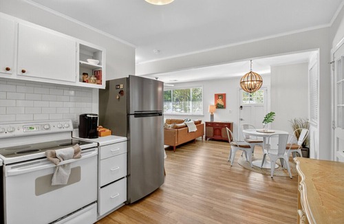 Charleston House | The Tropic - Large Jungly Oasis, Great for Groups