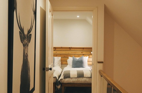 Balfron Cabin | The Trossachs Collection