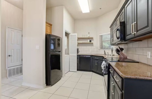 Boerne Condo | The Troubadour at Tapatio Springs- Golf, Swimming Pool, Restaurant & Bar.