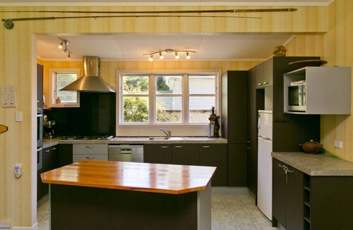 Turangi Cottage | The Trout House - Turangi Holiday Home