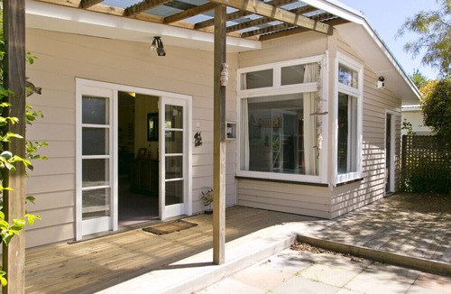 Turangi Cottage | The Trout House - Turangi Holiday Home