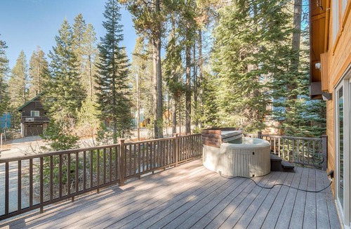 Pla-Vada Woodlands Ski Chalet | The Truckee Vibe
