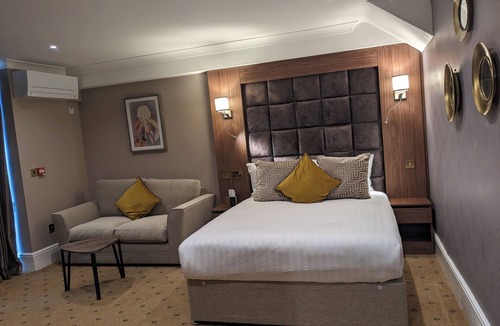 Eastcote and East Ruislip Hotel | The Tudor Hotel