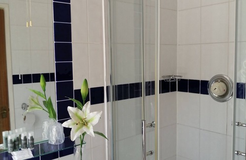 Eastcote and East Ruislip Hotel | The Tudor Hotel