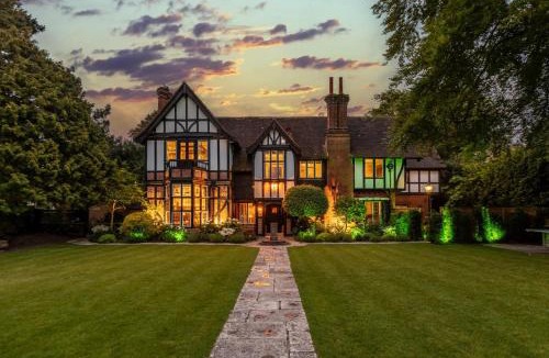 Bournemouth City Centre House | The Tudor Mansion