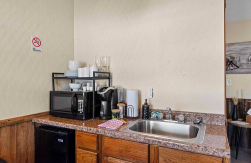 Waco Cabin | The Tui at Nicole Creek Cabins