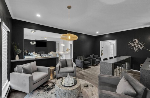 Tulsa House | The Tulsacation 2 on Oxford