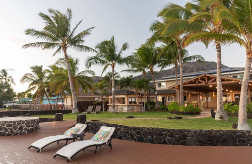 Makaha House | The Turtle House, a 5 Bedroom Oceanfront Villa!