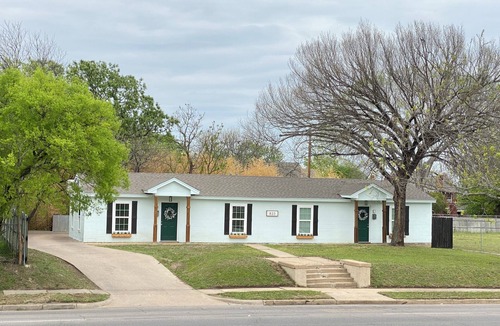 Waco House | The Twin Gables/Peaceful Cottage-feel 2 bedroom