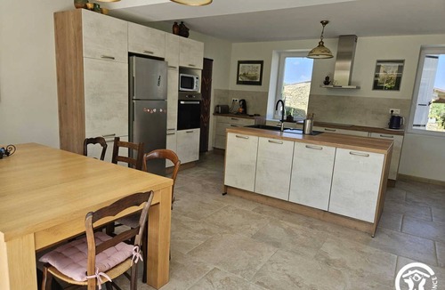 Castres House | The Twins' surprise