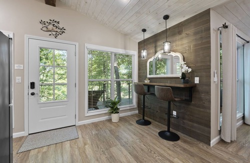 Jackson Cabin | The Twisted Sassafras Treehouse