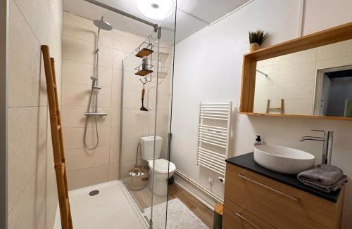 Fontainebleau Apartment | The Two-Level