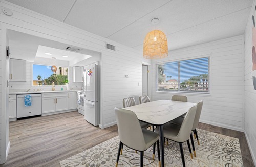 Redington Shores House | The Ultimate Beach Getaway for Large Groups!