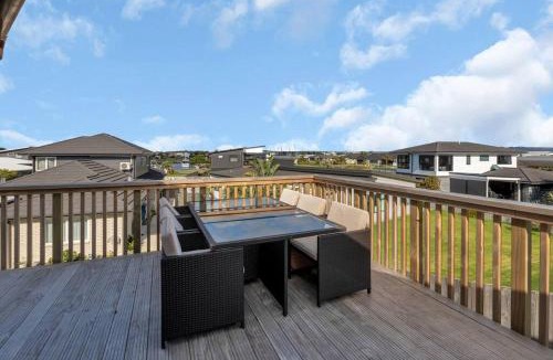 One Tree Point House | The Ultimate Deck House