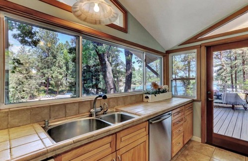 Auburn House | The Ultimate Lakefront Home! Fully Furnished - 30-Day Minimum Stay