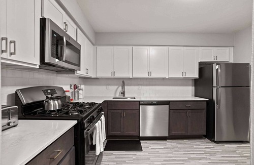 Rochester Apartment | The Ultimate Rochester Getaway Cozy & Inviting