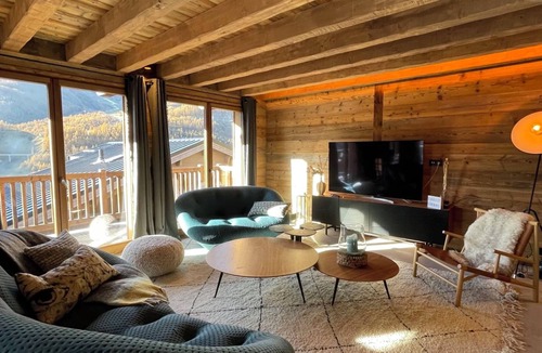 Saint-Etienne-de-Tinee Ski Chalet | The Umami Chalet
