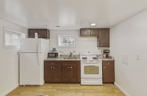 Seat Pleasant House | The Understory | Cozy Capitol Heights Suite