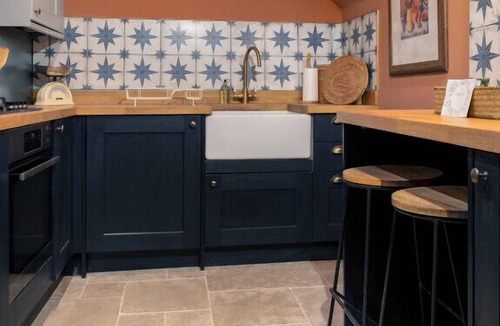 Dunblane Apartment | The Unique Cathedral Hideaway