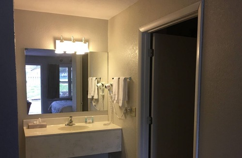 Forest Hills Hotel | The University Inn